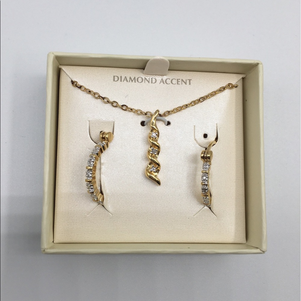 Gold Necklace and earrings set with rhinestones